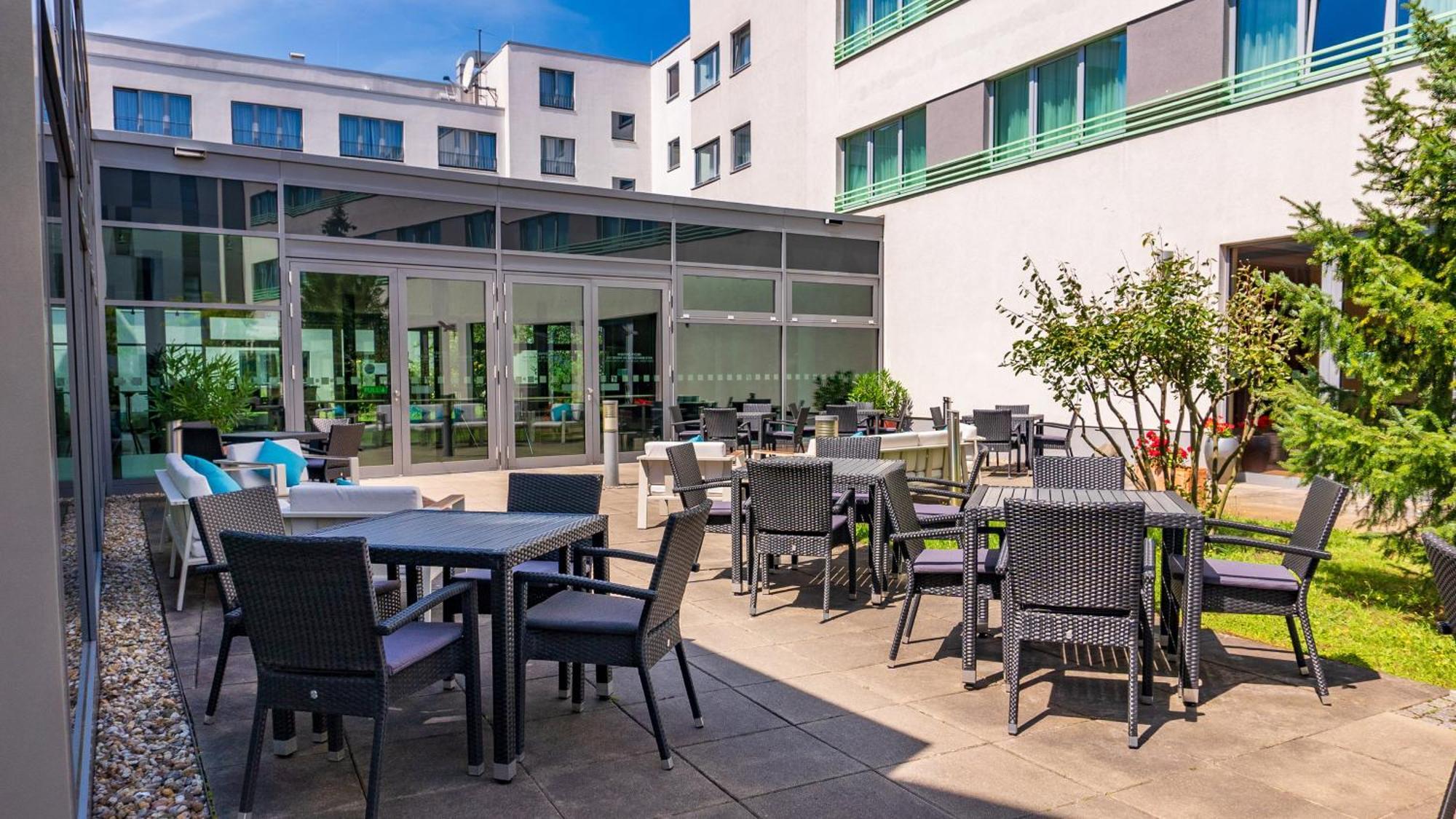 Holiday Inn Berlin Airport - Conference Centre, An Ihg Hotel Schoenefeld Exterior photo